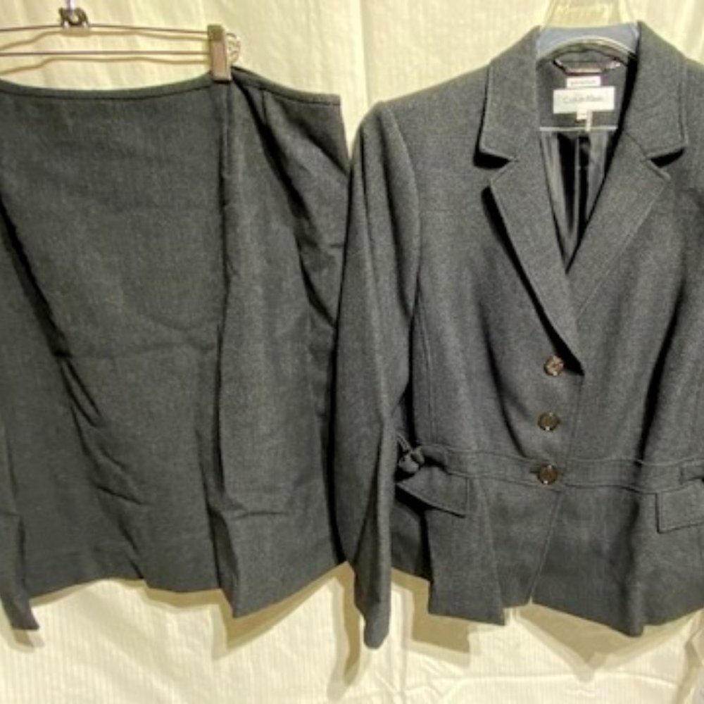 NWT Calvin Klein grey skirt suit size 20W